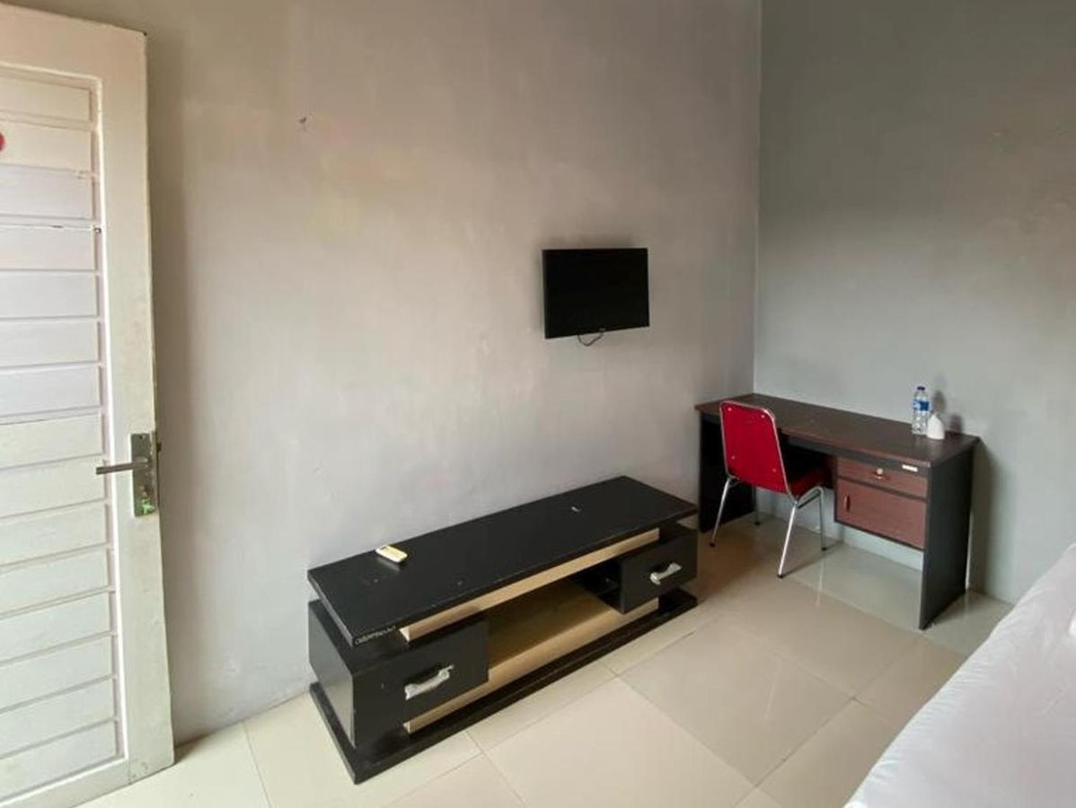 Djaboerigin Mongonsidi Guest House Redpartner ميدان المظهر الخارجي الصورة