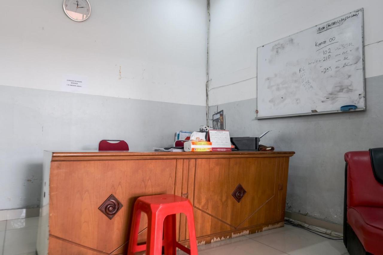Djaboerigin Mongonsidi Guest House Redpartner ميدان المظهر الخارجي الصورة